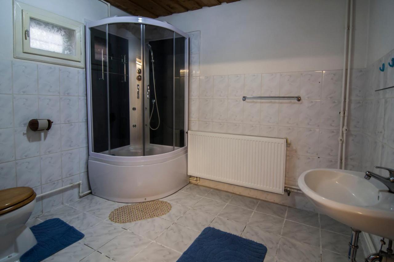 Dobra Haz Hotel Covasna Bagian luar foto